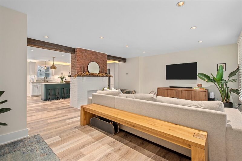 600 Pressley St — photo 4