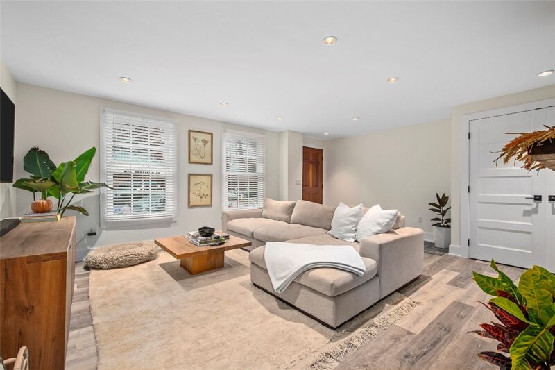 600 Pressley St — photo 5