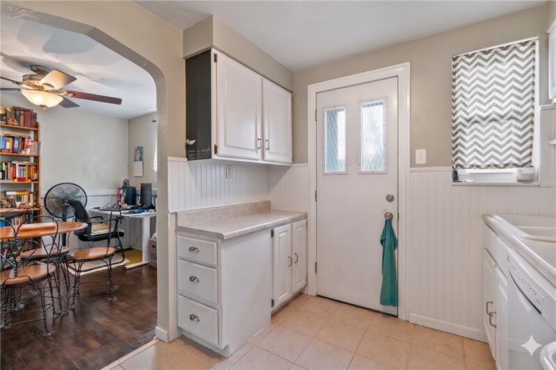 2703 Philadelphia Ave — photo 8