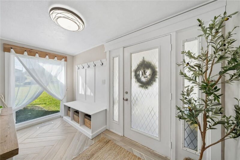 204 Melzena St — photo 3