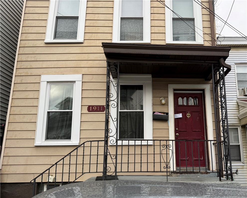 1911 Saint Paul St — photo 1