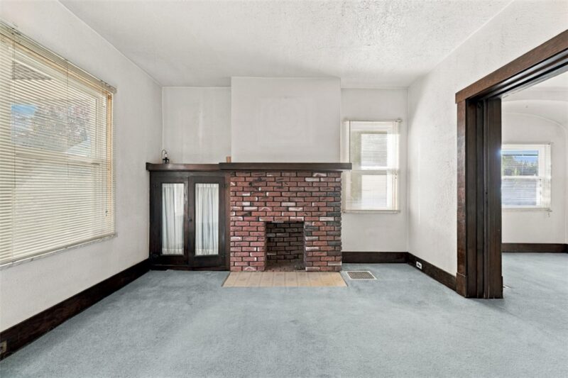 1342 Rutherford Ave — photo 5