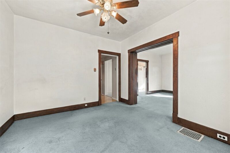 1342 Rutherford Ave — photo 8