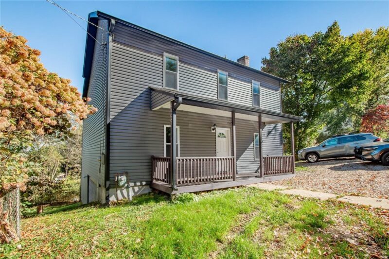 753 Center Ave — photo 3