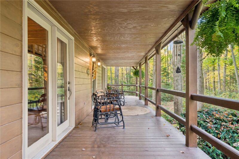 159 Mountain Laurel Ln — photo 4