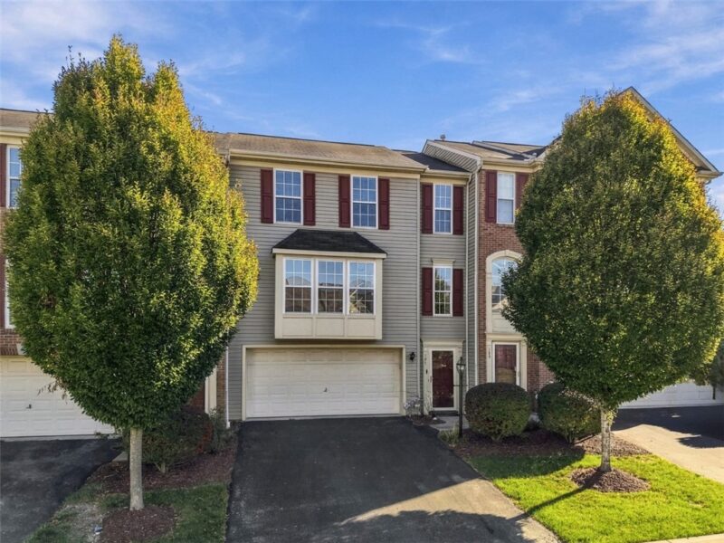 187 Blue Grass Circle — photo 2