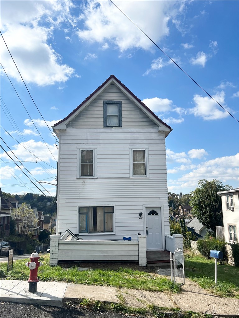 901 Wilhelm St — photo 1