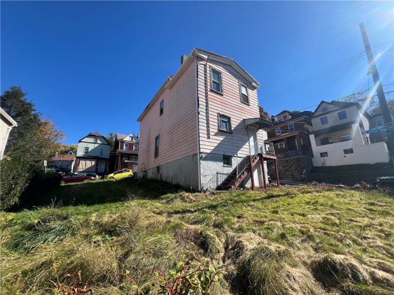 901 Wilhelm St — photo 2