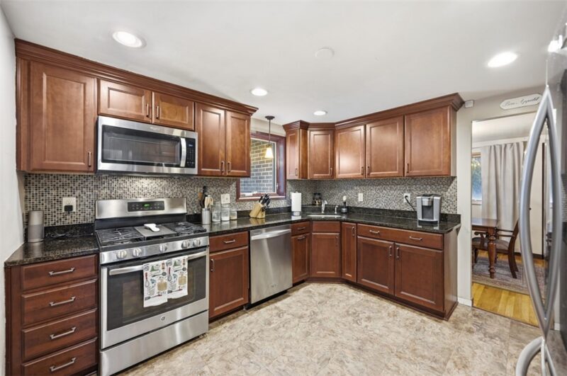 206 Glasgow Rd — photo 5