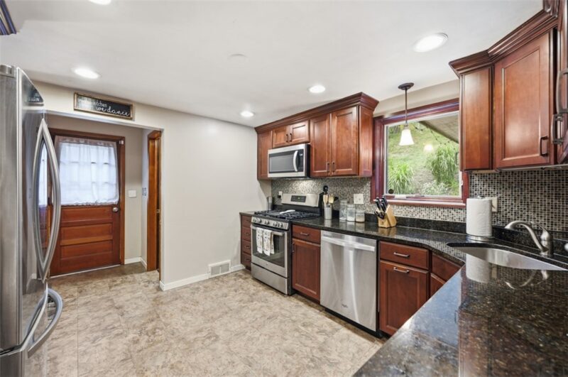 206 Glasgow Rd — photo 6