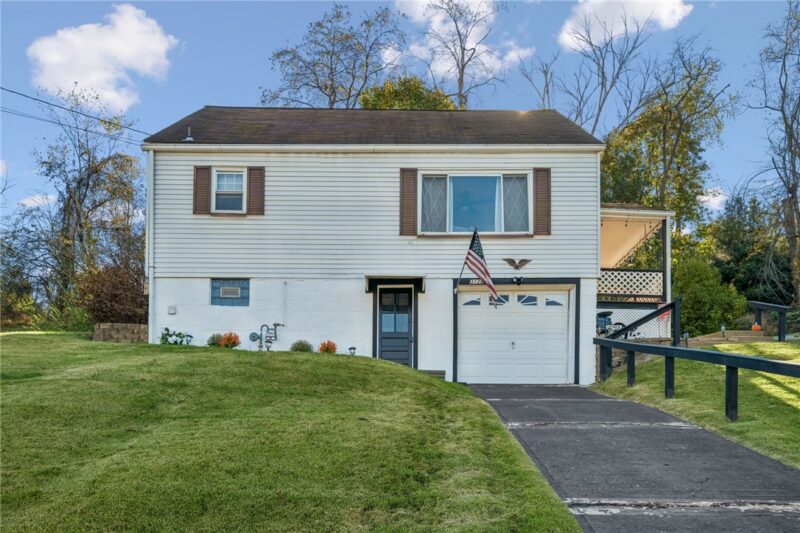 3126 RIDGEWAY DR — photo 2