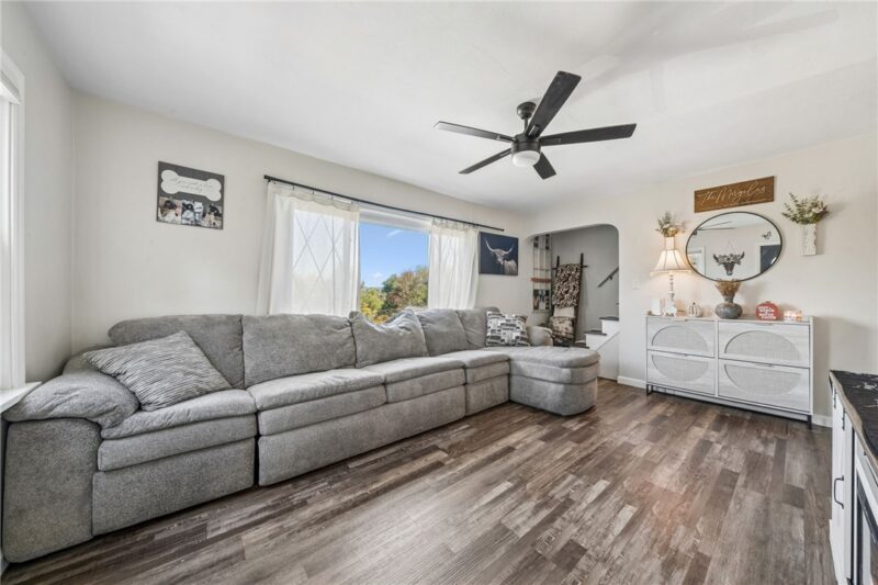 3126 RIDGEWAY DR — photo 5