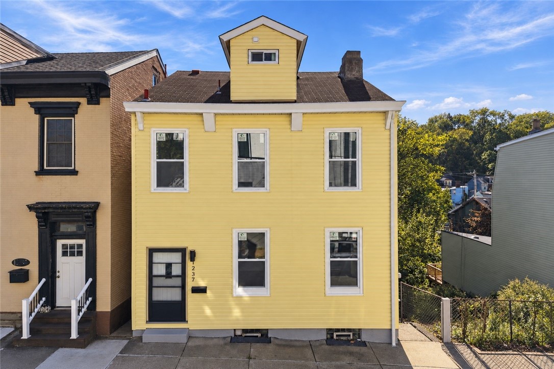 1237 High St — photo 1