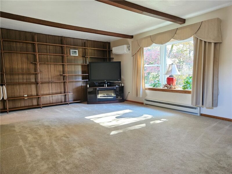 318 Euclid Rd — photo 5
