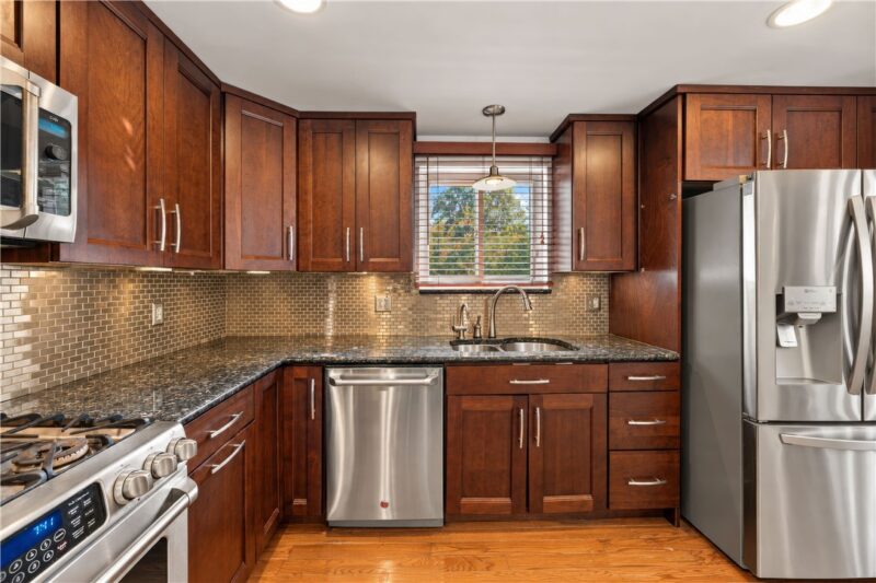 3807 Greenfield Road — photo 4