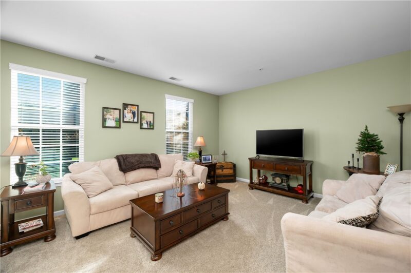 210 Broadstone Dr — photo 5