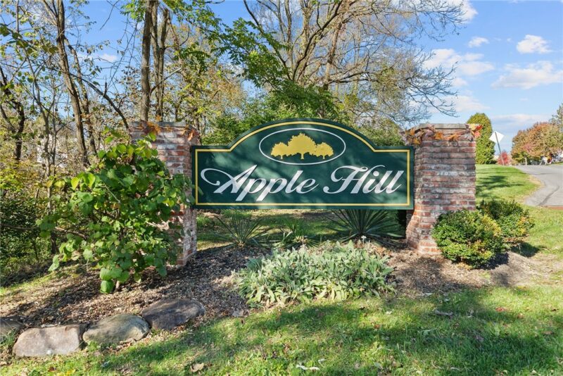 268 Hooks Ln — photo 2