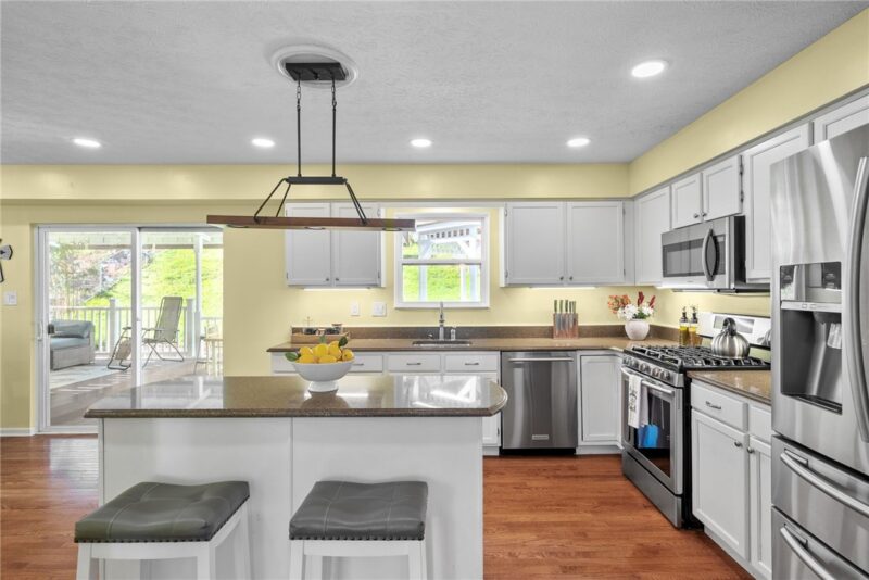 268 Hooks Ln — photo 4