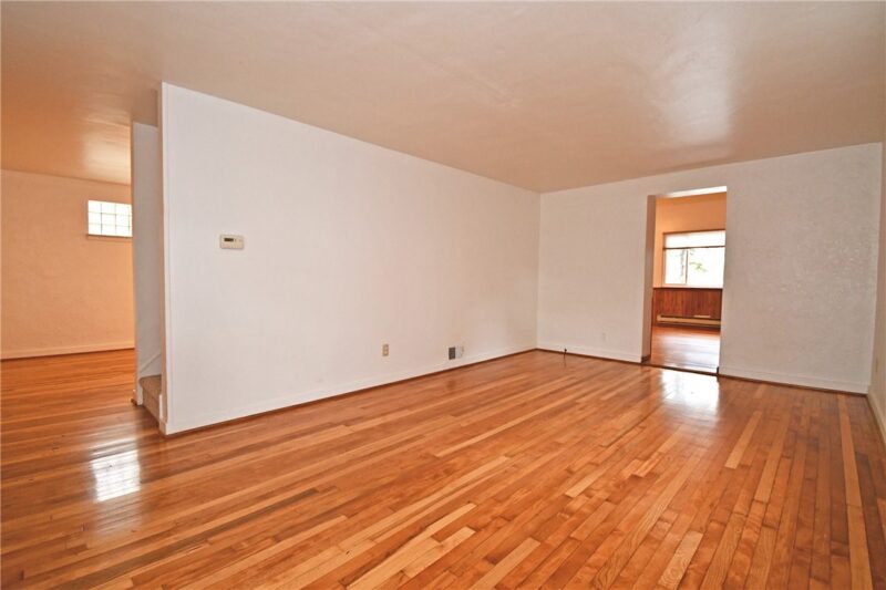 1568 Bellaire Pl — photo 2