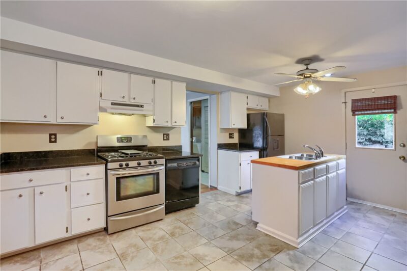 340 Seminole Ave — photo 8
