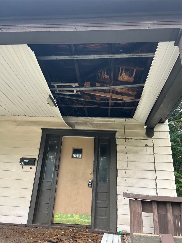 705 Court St — photo 2