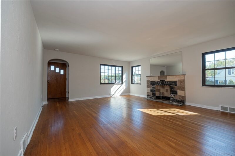 9775 Grosick Rd — photo 3