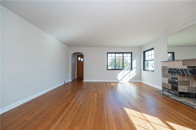 9775 Grosick Rd — photo 4