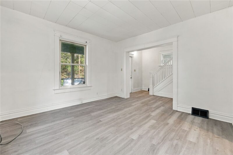 510 E REYNOLDS STREET — photo 5
