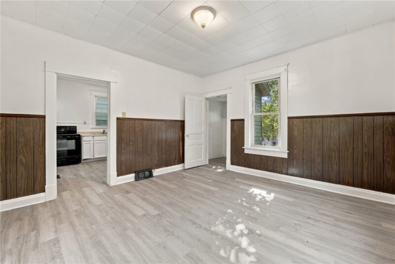 510 E REYNOLDS STREET — photo 8