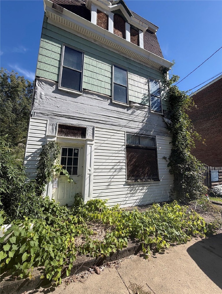 54 Woodville Ave — photo 1