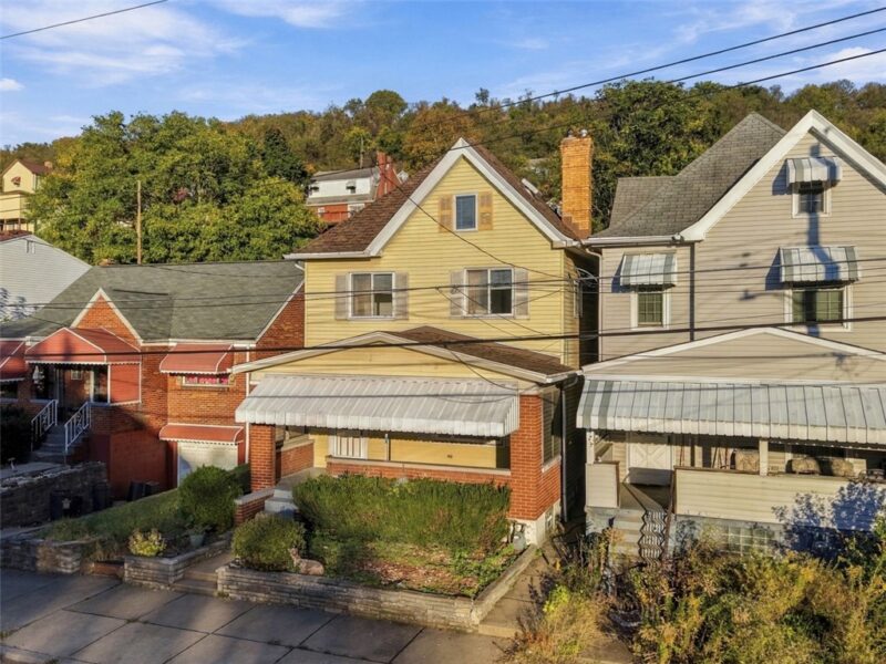 421 Erie Ave — photo 2