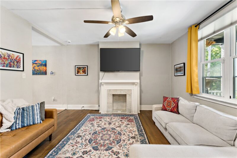 348 Albert St — photo 3