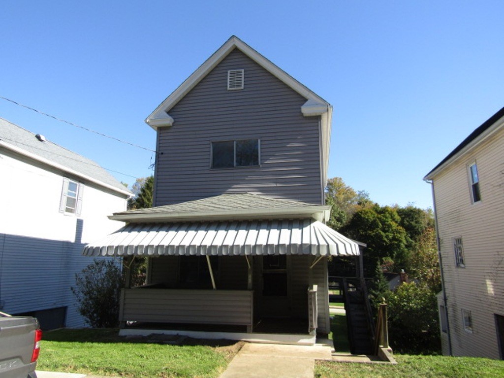 700 Sellers Ave — photo 1
