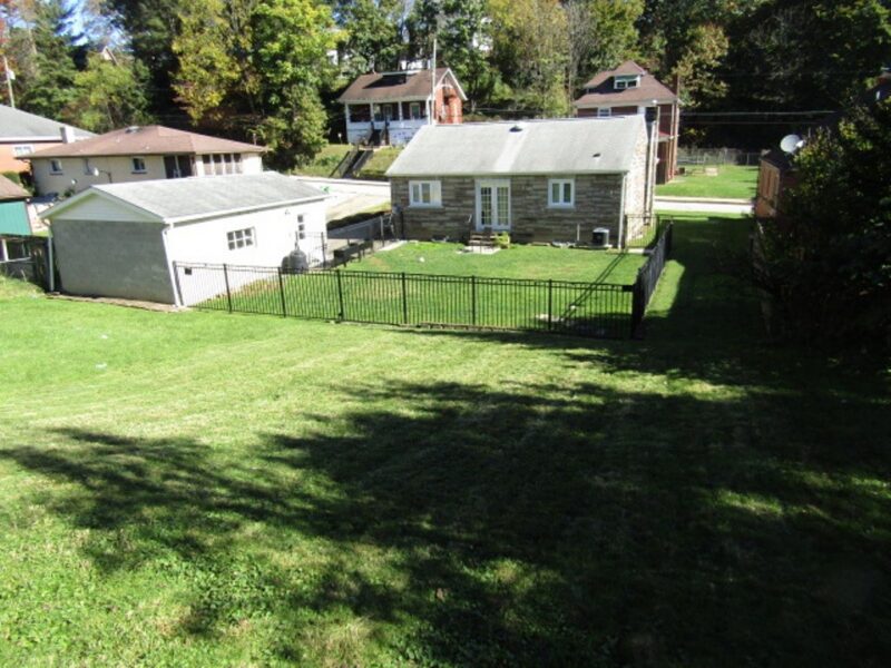 700 Sellers Ave — photo 3