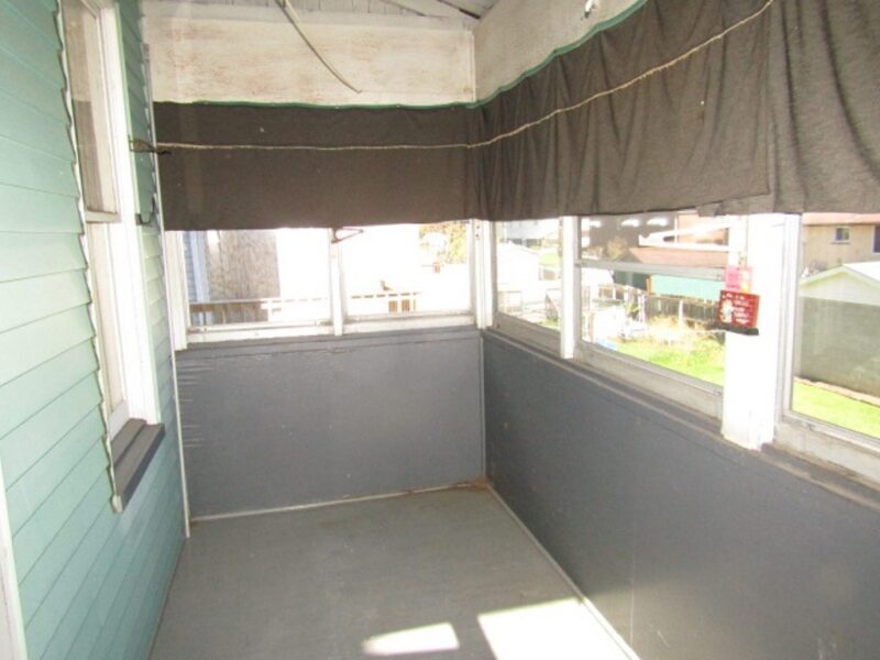 700 Sellers Ave — photo 5