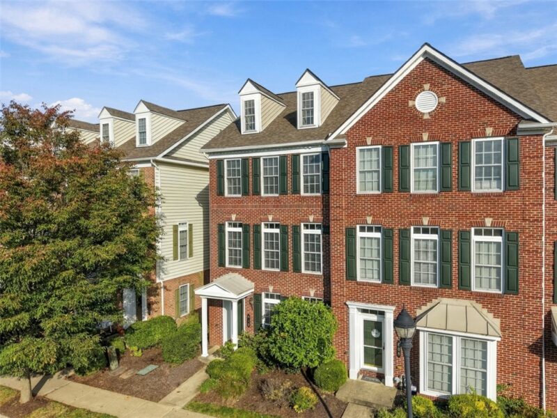 610 Arbor Ct — photo 2