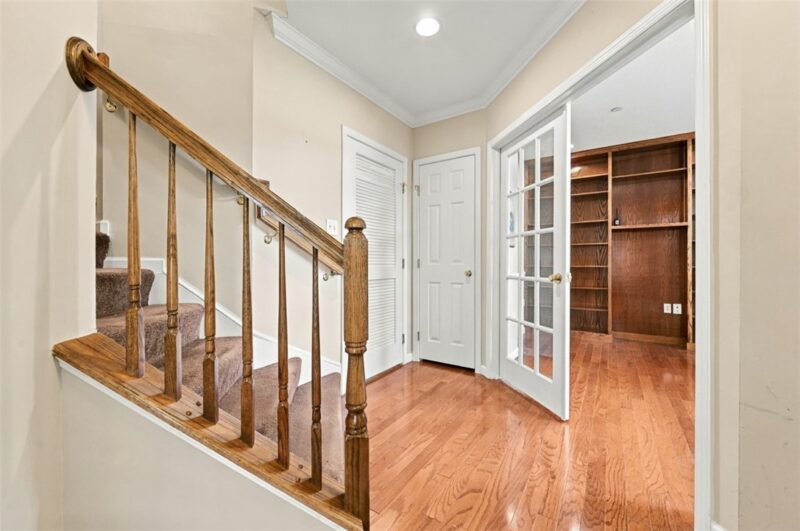 610 Arbor Ct — photo 4