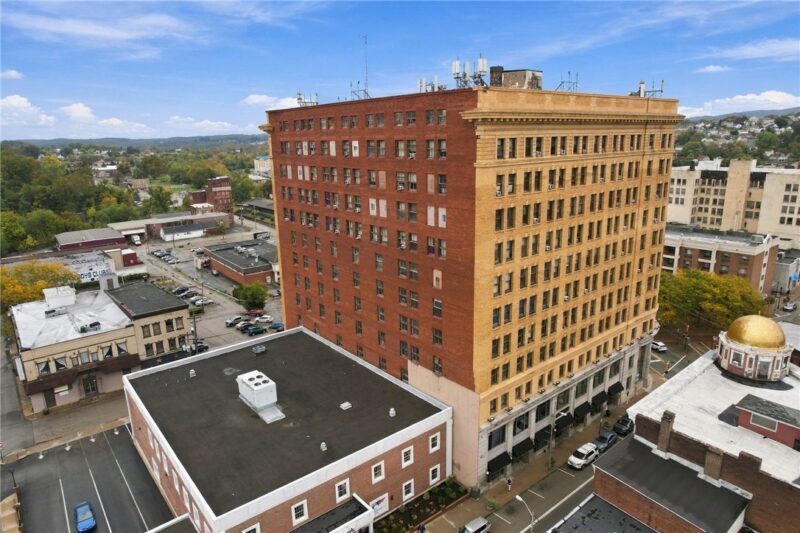48-52 W Main St — photo 3