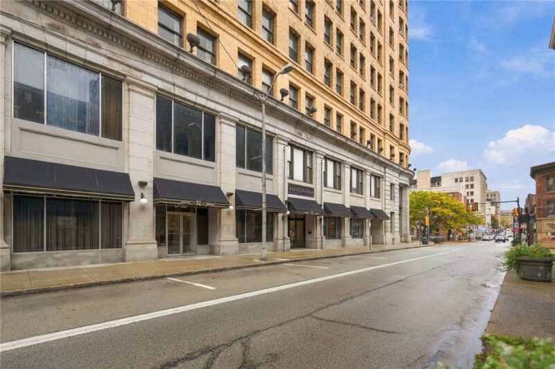 48-52 W Main St — photo 6