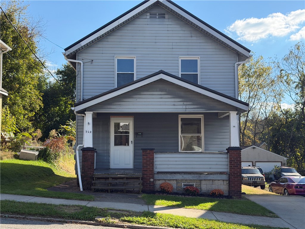 712 E Long Avenue — photo 1