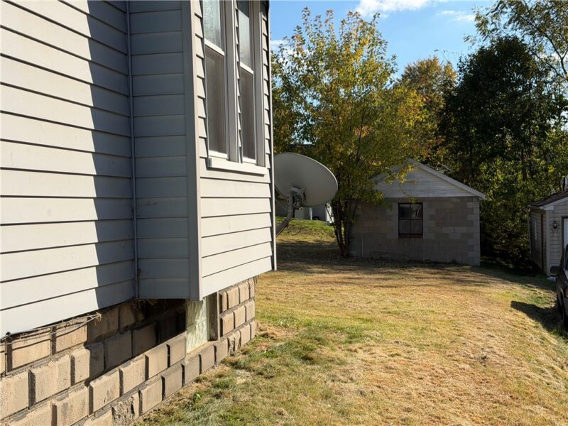 712 E Long Avenue — photo 3