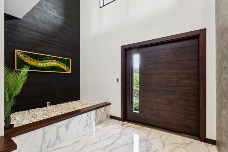 646 Science Street — photo 2