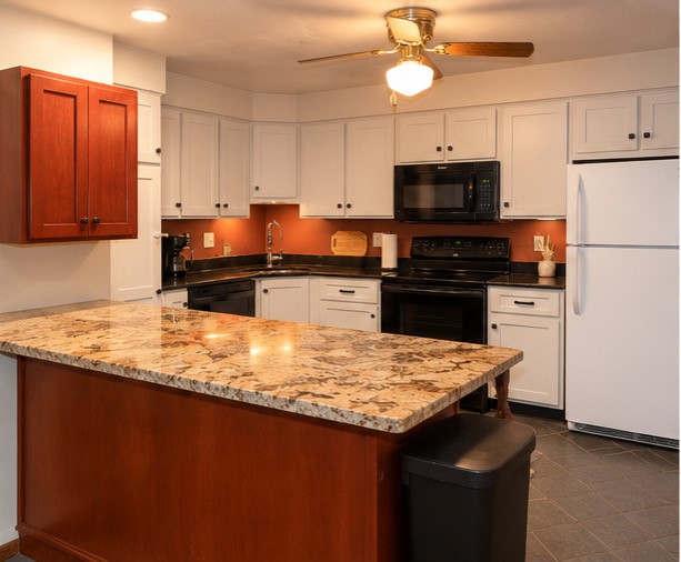 590 Woodmere Drive 8 — photo 3