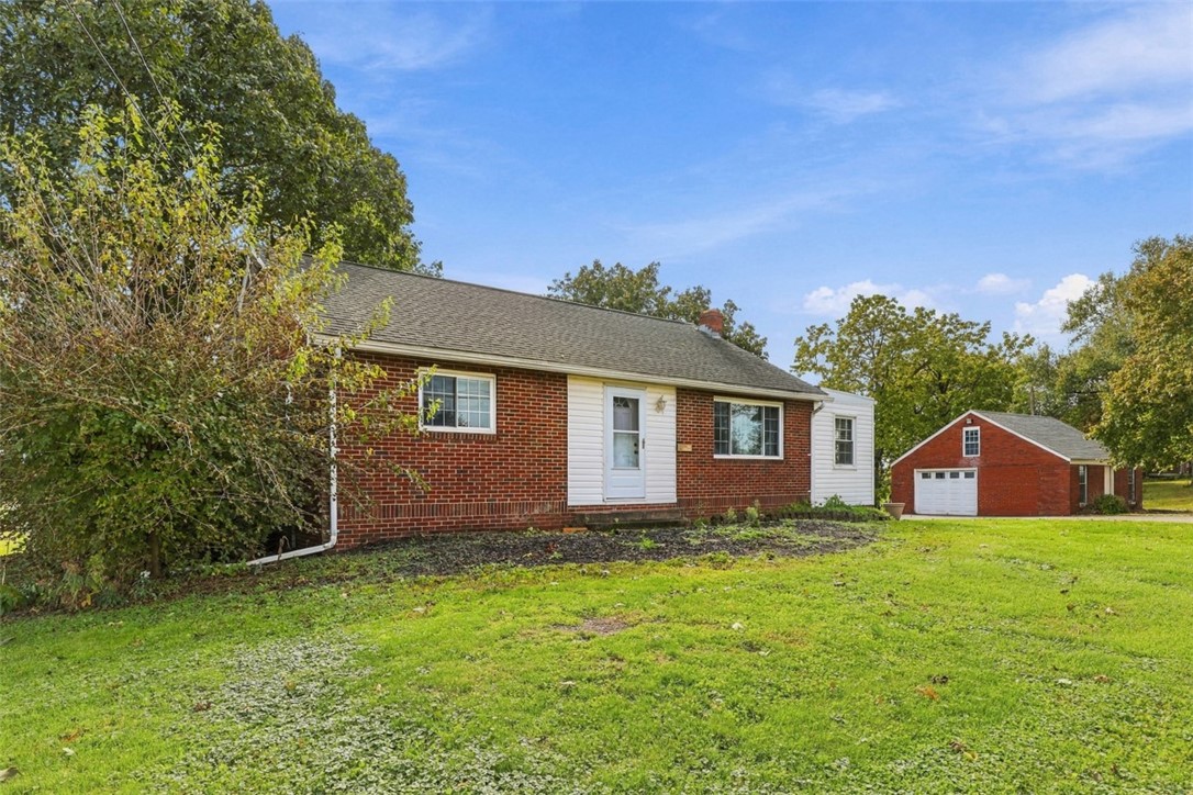 762 Hartzell School Rd — photo 1