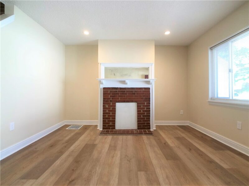 433 AUGUSTA ST — photo 4