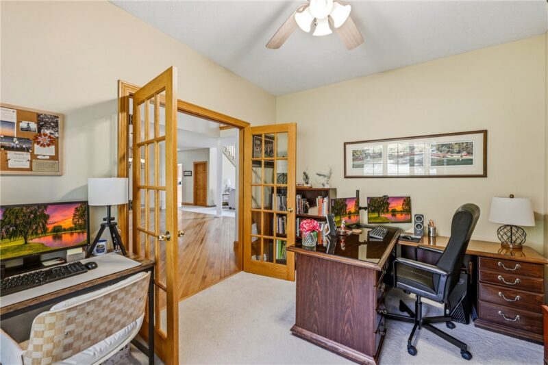2 Shady Oak Ln — photo 4