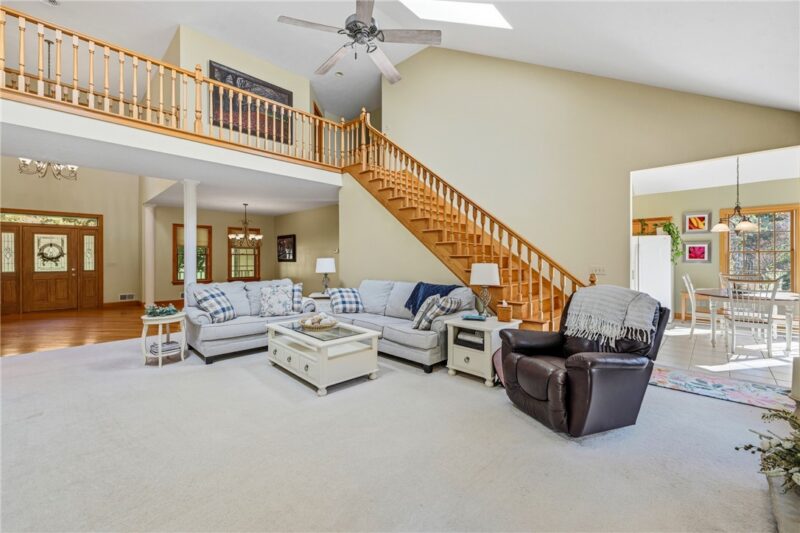 2 Shady Oak Ln — photo 8