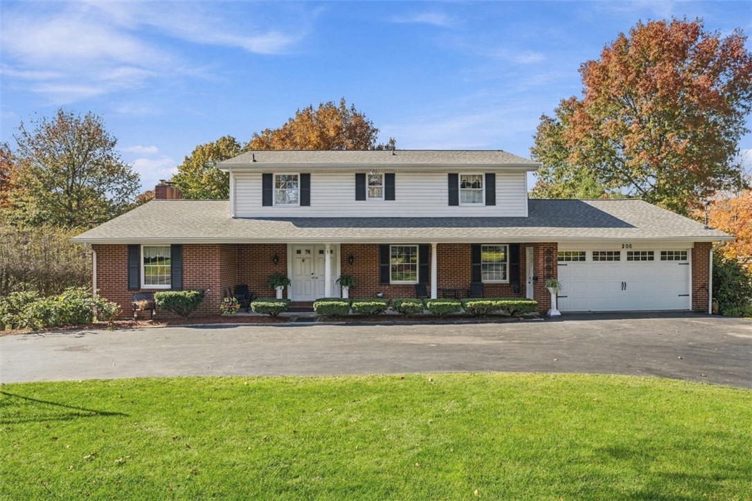 206 Bluegrass Drive — photo 1