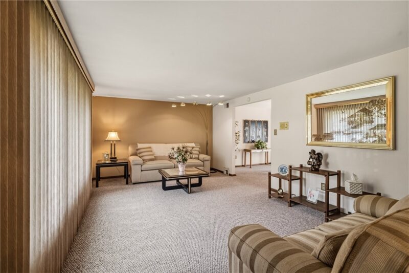 3700 Gleneagle Dr — photo 4