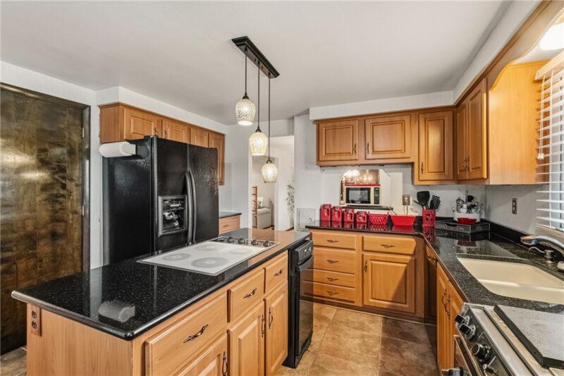 3700 Gleneagle Dr — photo 8